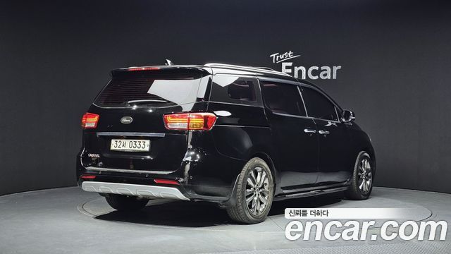 Kia Carnival из Кореи Encar