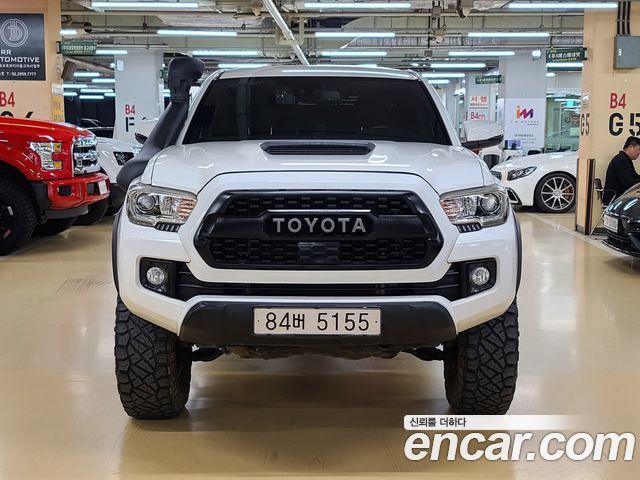 Toyota Tacoma 3.5 — пробег 99 900 км — фото 3 из 5