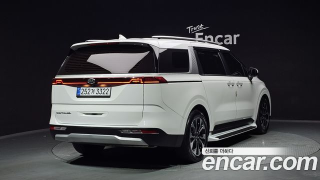 Kia Carnival из Кореи Encar