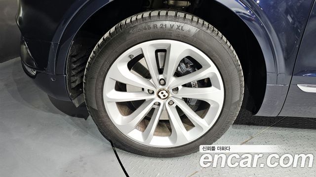 Bentley Bentayga из Кореи Encar