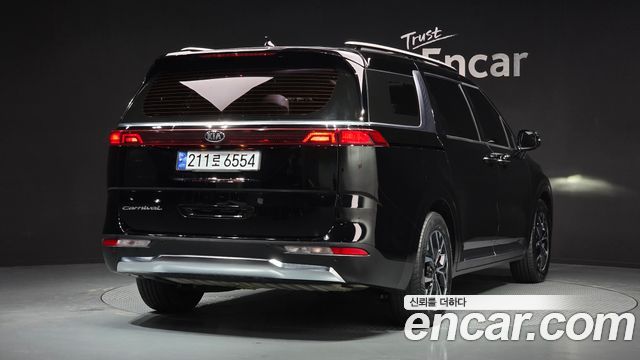 Kia Carnival из Кореи Encar