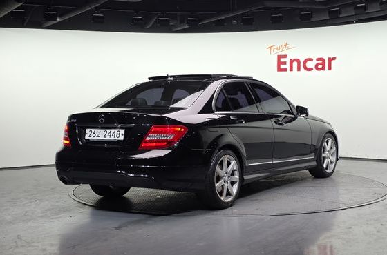 Mercedes-Benz C-Class C200 CGI Avantgarde Style Package — пробег 184 550 км — фото 2 из 5