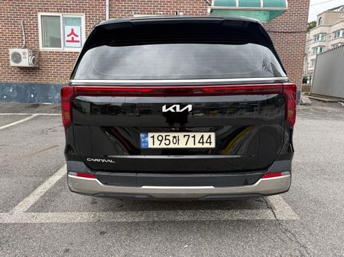 Kia Carnival Gasoline 9-Seater Noblesse — пробег 42 000 км — фото 4 из 4
