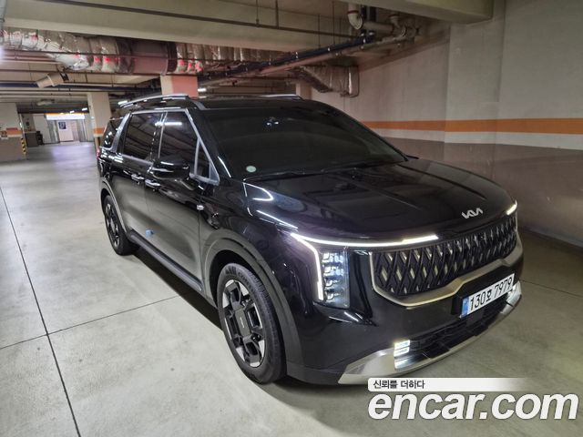 Kia Carnival HEV 9seater Signature — пробег 13 600 км — фото 3 из 5