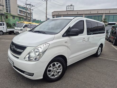 Hyundai Starex 12-Seater Wagon CVX Premium — пробег 110 834 км — фото 1 из 5