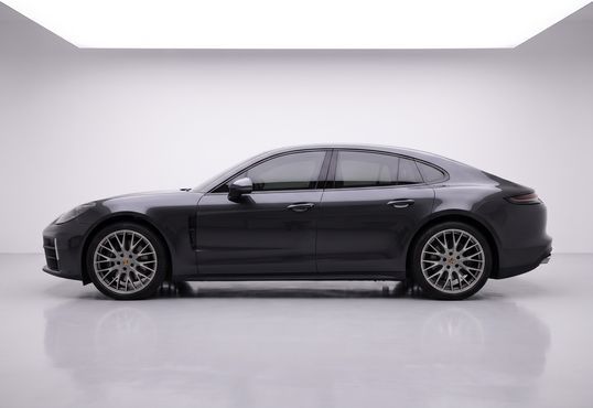 Porsche Panamera 2.9 AWD — пробег 4 700 км — фото 1 из 5