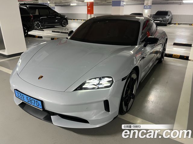 Porsche Taycan Base 4 — пробег 5 100 км — фото 3 из 5