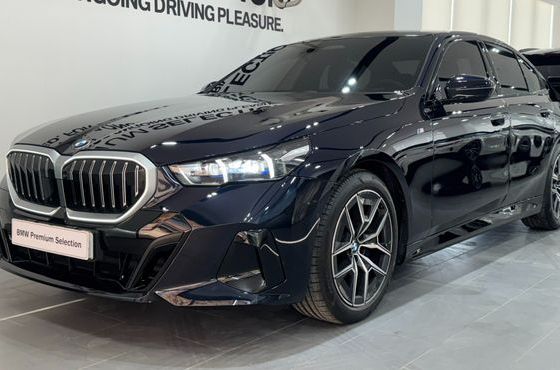BMW 5-Series 520i M Sport — пробег 24 450 км — фото 1 из 5