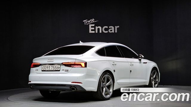 Audi A5 45 TFSI Quattro Premium Sportback — пробег 85 379 км — фото 2 из 5