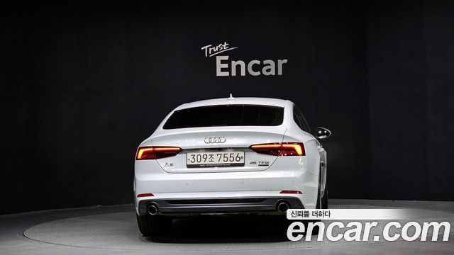 Audi A5 45 TFSI Quattro Premium Sportback — пробег 85 379 км — фото 4 из 5