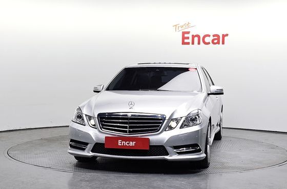 Mercedes-Benz E-Class E300 Avantgarde Sports Package — пробег 178 429 км — фото 3 из 5
