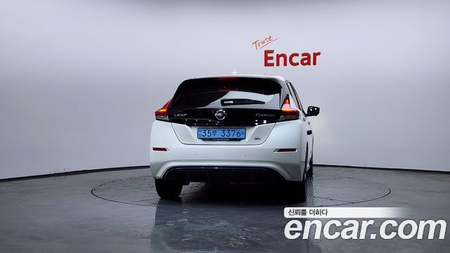 Nissan Leaf из Кореи Encar