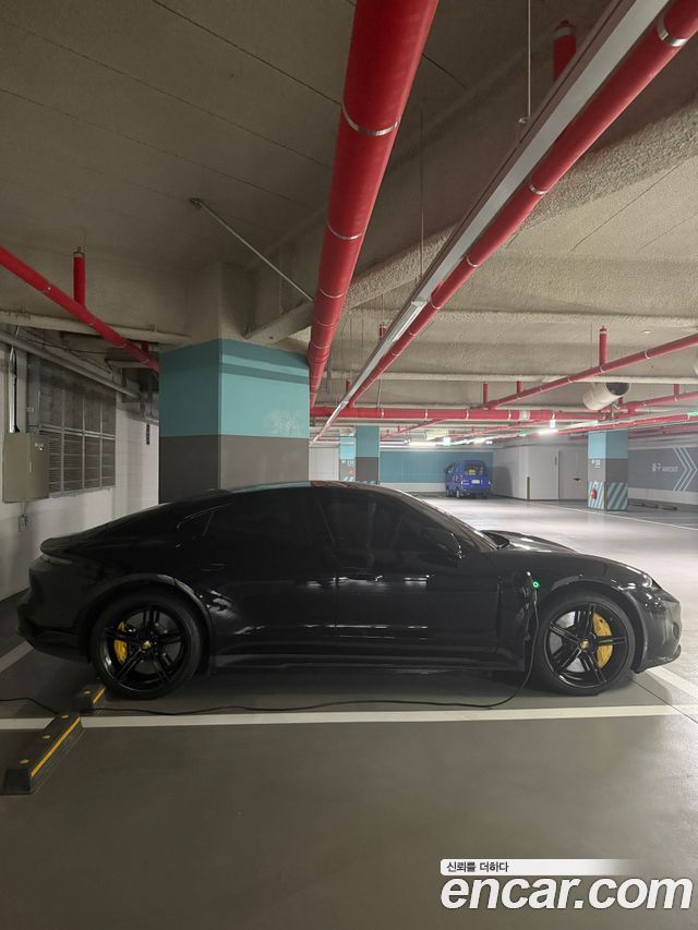 Porsche Taycan из Кореи Encar
