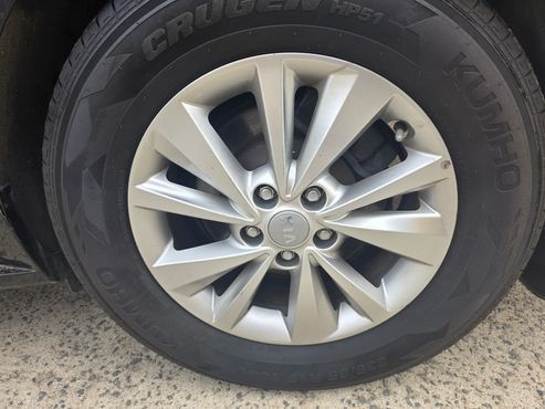 Kia Carnival 11-seater Luxury — пробег 100 000 км — фото 4 из 5
