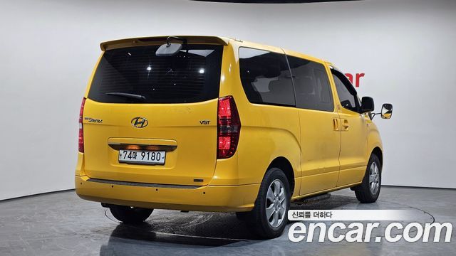 Hyundai Starex 4WD 12-Seater Wagon CVX Luxury — пробег 150 559 км — фото 2 из 5