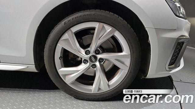 Audi A4 из Кореи Encar