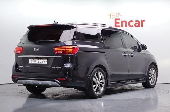 Kia Carnival 7-Seater Limousine President — пробег 76 489 км — фото 2 из 5