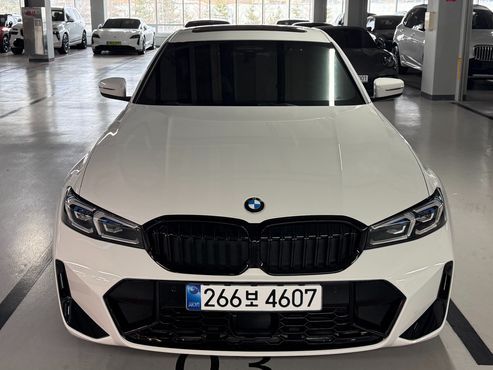 BMW 3-Series 320i M Sport — пробег 752 км — фото 1 из 5