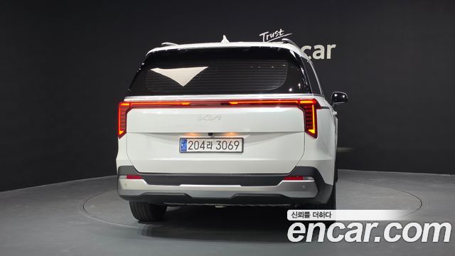 Kia Carnival 9-Seater Prestige — пробег 75 342 км — фото 4 из 5