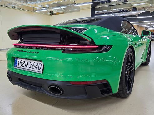 Porsche 911 Carrera 4 GTS Cabriolet — пробег 17 835 км — фото 4 из 5