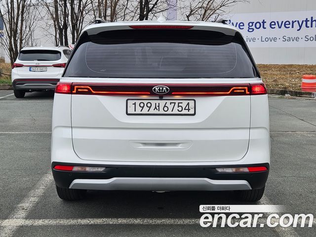 Kia Carnival Diesel 9-Seater Prestige — пробег 30 467 км — фото 4 из 5