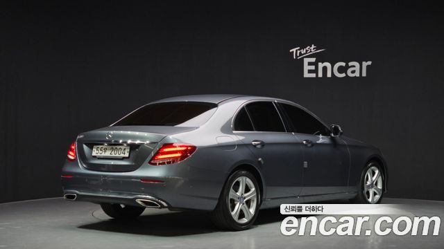 Mercedes-Benz E-Class из Кореи Encar