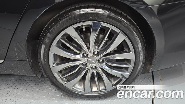 Hyundai Genesis из Кореи Encar