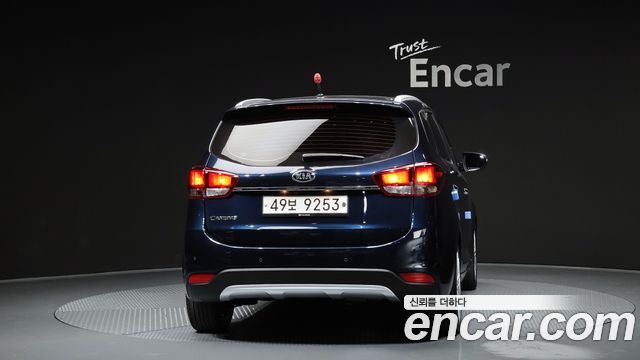 Kia Carens из Кореи Encar