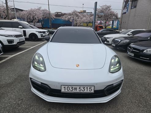 Porsche Panamera 4.0 GTS — пробег 100 300 км — фото 3 из 5