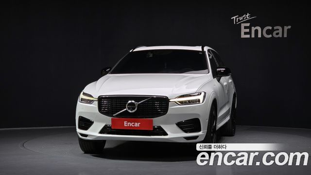 Volvo XC60 T8 R-Design — пробег 77 674 км — фото 3 из 5