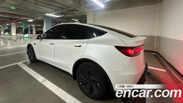 Tesla Model Y RWD — пробег 3 500 км — фото 4 из 5