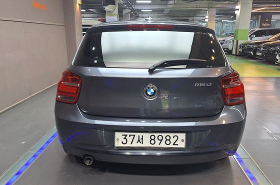 BMW 1-Series 118d Sport 5Door — пробег 165 244 км — фото 5 из 5