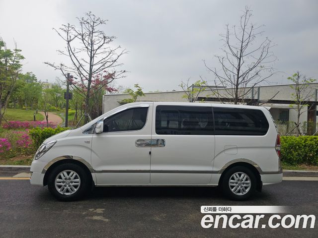 Hyundai Starex 11-Seater Wagon Modern — пробег 61 431 км — фото 2 из 5