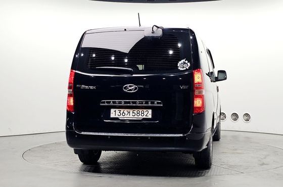 Hyundai Starex 12-Seater Wagon Smart — пробег 112 549 км — фото 4 из 5