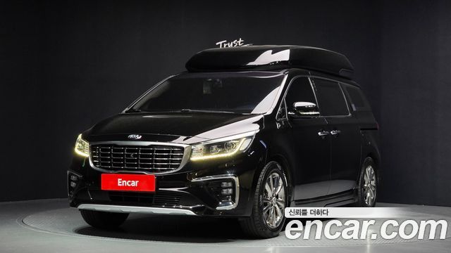 Kia Carnival 9-Seater Hi-Limousine Noblesse Special — пробег 325 917 км — фото 1 из 5
