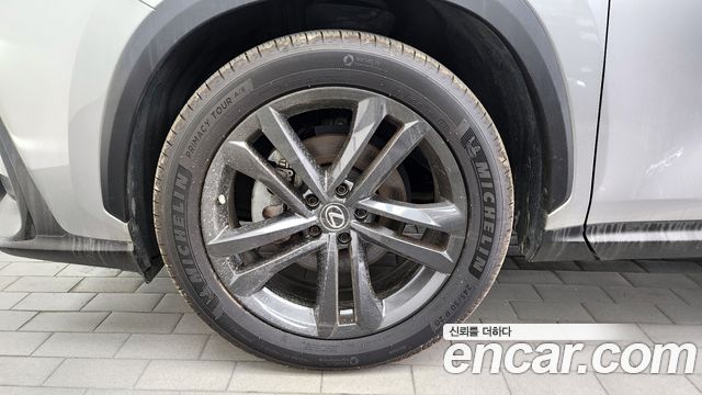 Lexus NX Premium — пробег 99 021 км — фото 5 из 5