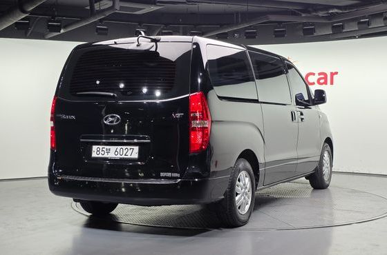 Hyundai Starex Van 3-Seater Smart — пробег 211 759 км — фото 2 из 5