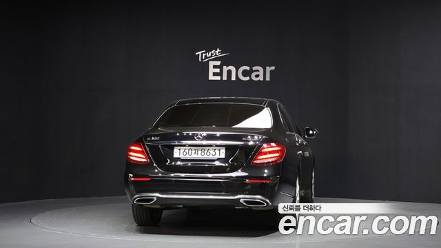 Mercedes-Benz E-Class из Кореи Encar