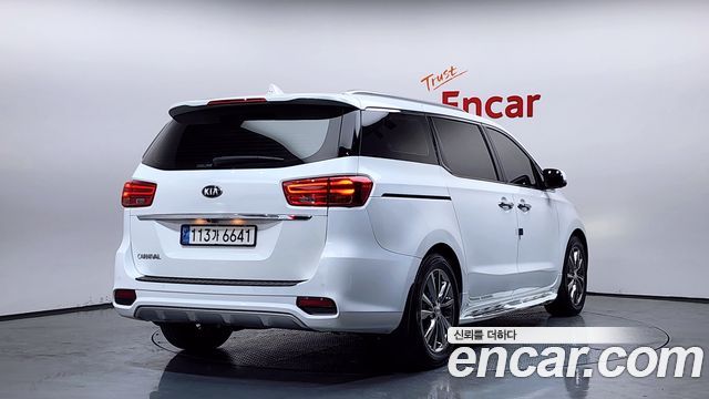 Kia Carnival из Кореи Encar