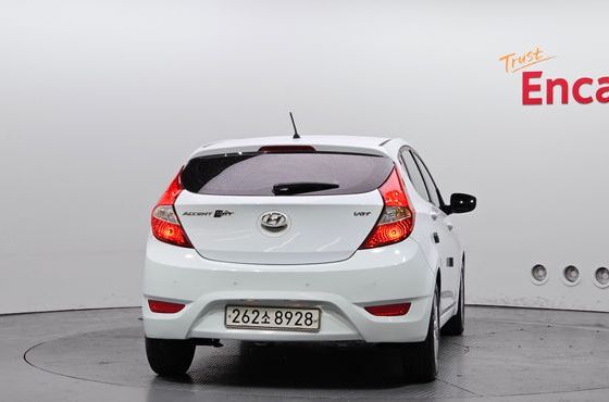 Hyundai Accent Diesel WIT 1.6 VGT Modern — пробег 181 080 км — фото 4 из 5