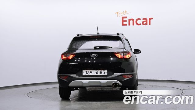 Kia Stonic из Кореи Encar
