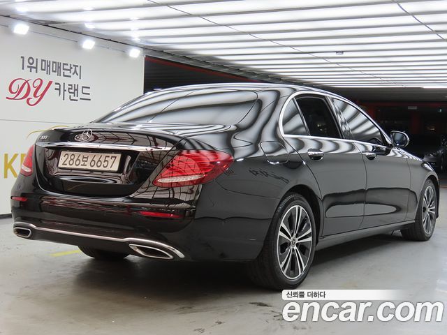 Mercedes-Benz E-Class из Кореи Encar