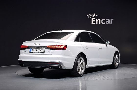 Audi A4 35 TDI Premium — пробег 71 695 км — фото 2 из 5