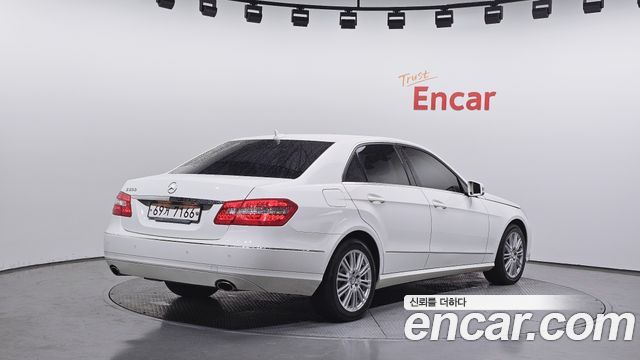 Mercedes-Benz E-Class из Кореи Encar