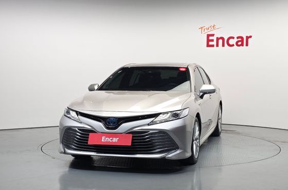 Toyota Camry 2.5 XLE Hybrid — пробег 119 034 км — фото 3 из 5