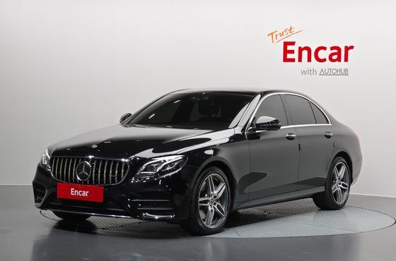 Mercedes-Benz E-Class E300 4MATIC AMG Line — пробег 56 982 км — фото 1 из 5