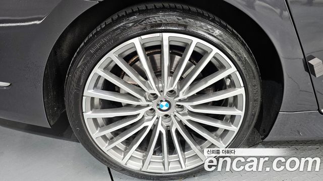 BMW 7-Series 740Ld xDrive Design Pure Excellence — пробег 193 481 км — фото 5 из 5