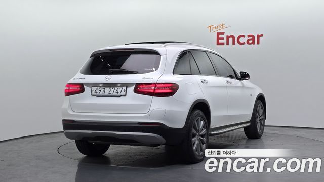 Mercedes-Benz GLC-Class GLC350e 4MATIC Premium — пробег 26 448 км — фото 2 из 5