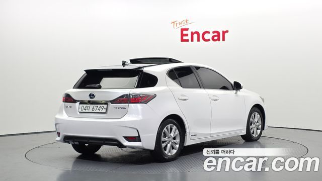 Lexus CT200h из Кореи Encar