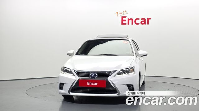 Lexus CT200h из Кореи Encar